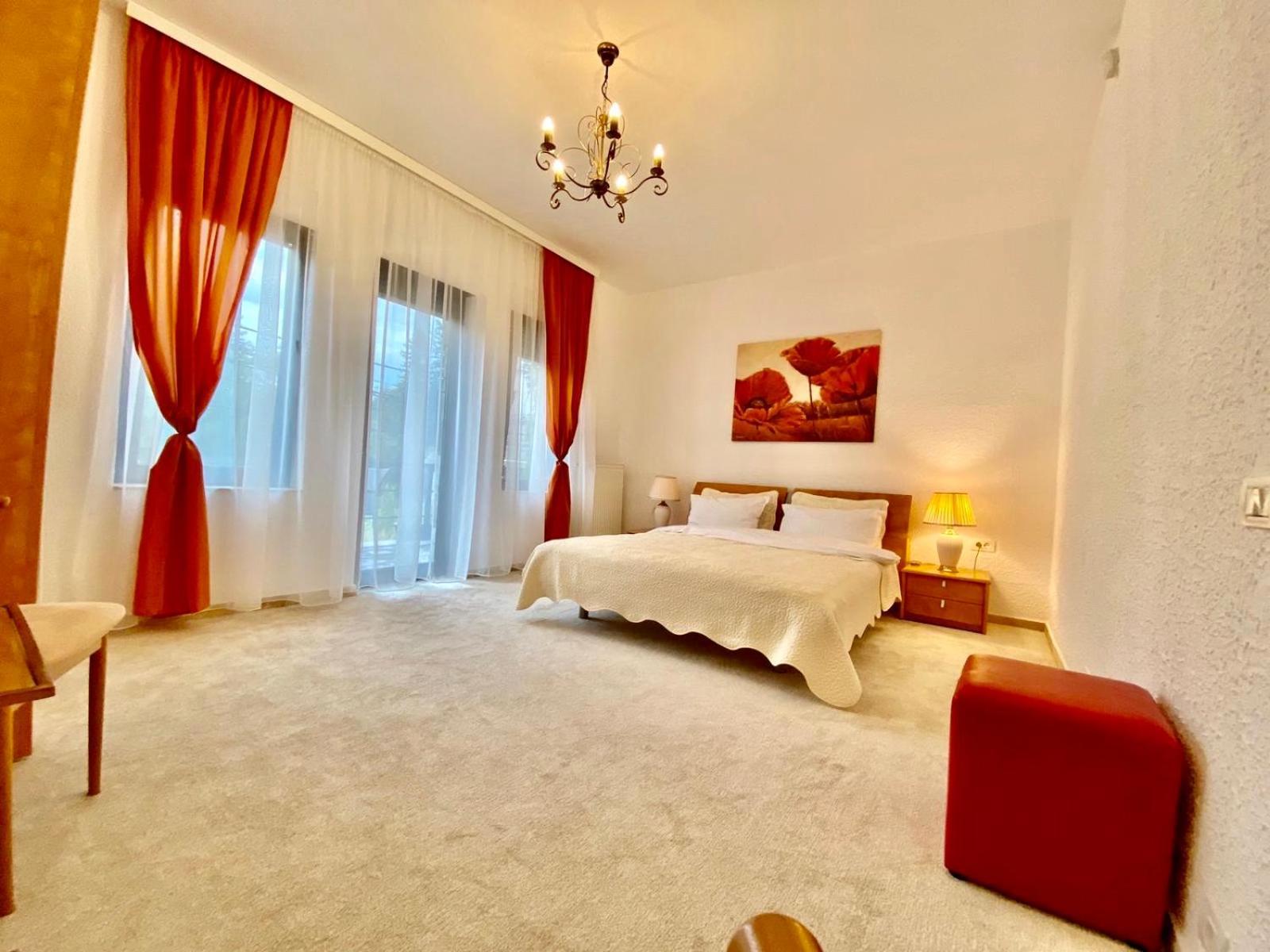 Vila Terase Hotel Sinaia Kültér fotó