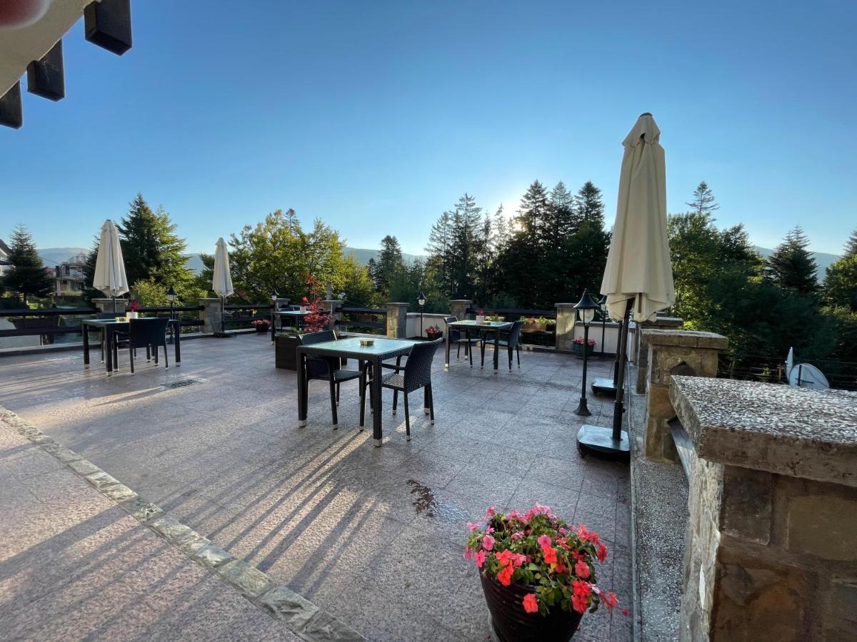 Vila Terase Hotel Sinaia Kültér fotó