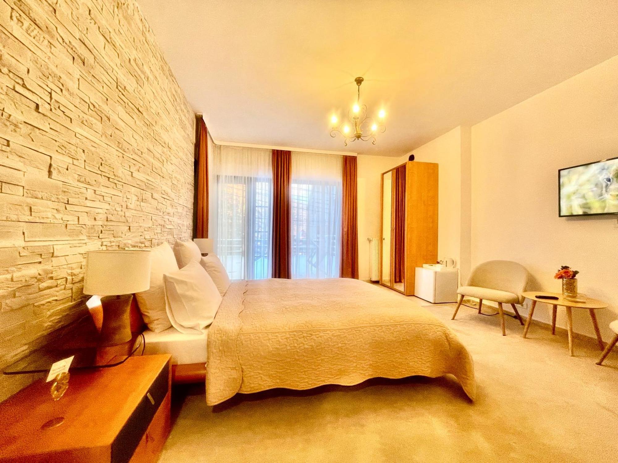 Vila Terase Hotel Sinaia Kültér fotó