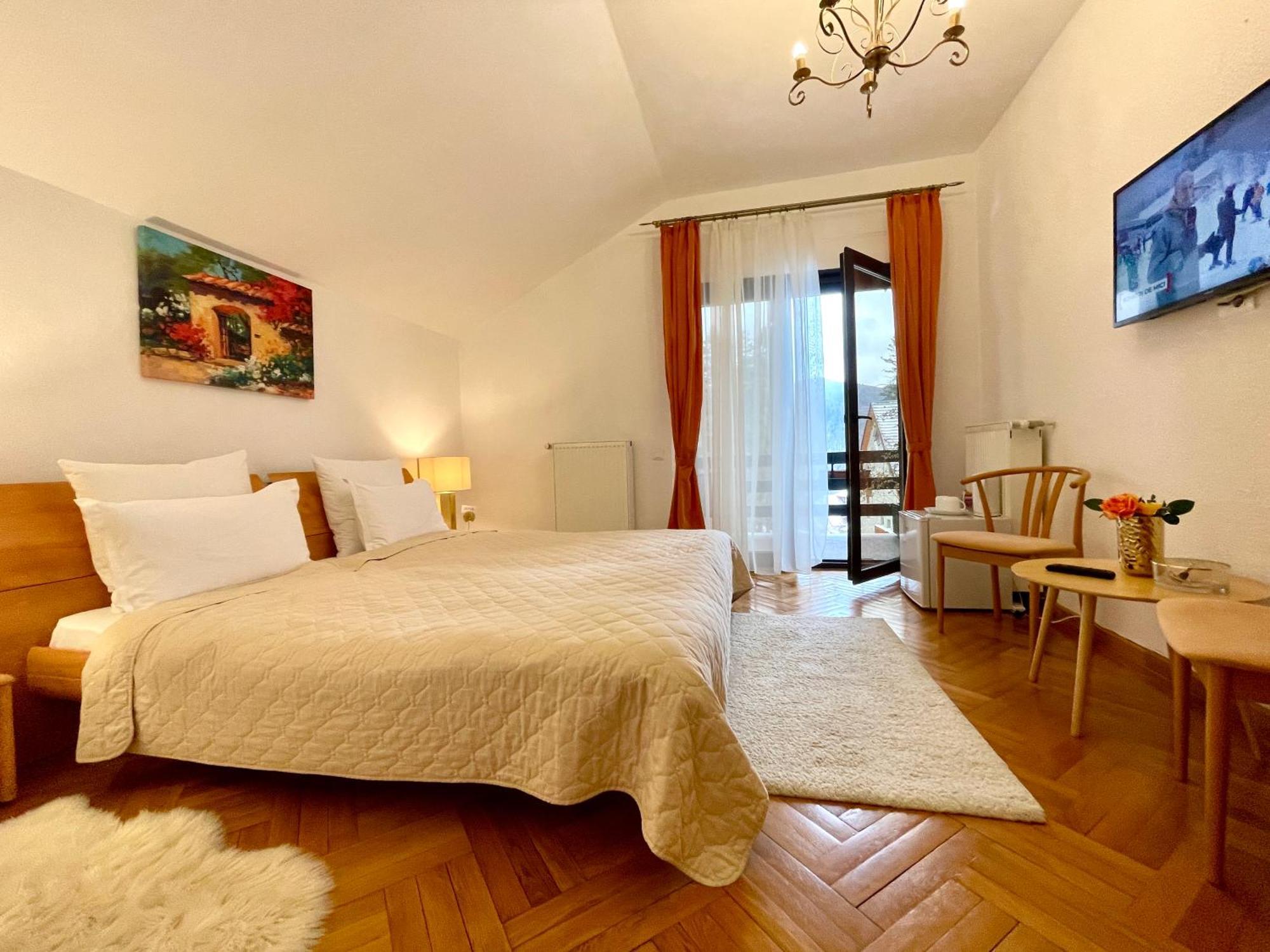Vila Terase Hotel Sinaia Kültér fotó